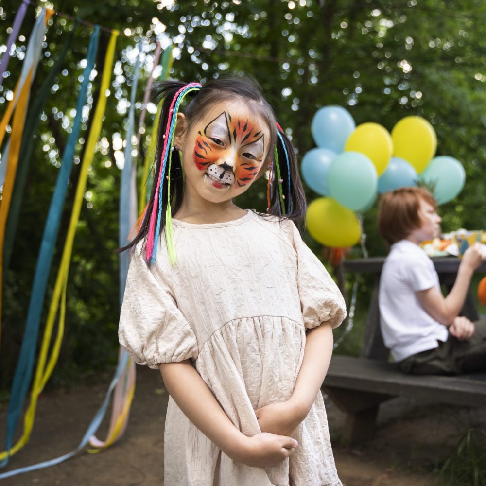 kid-having-fun-jungle-party